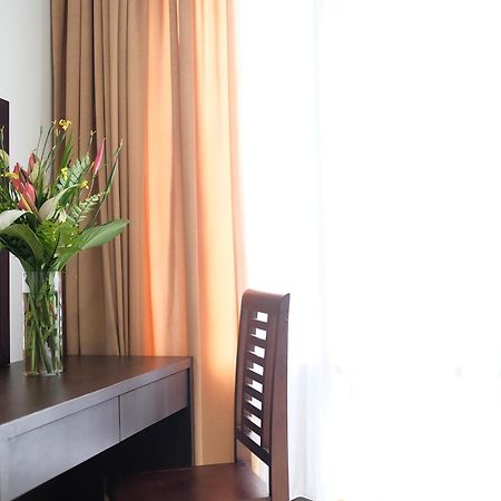 The Grand Hill Resort-Hotel Puncak Esterno foto
