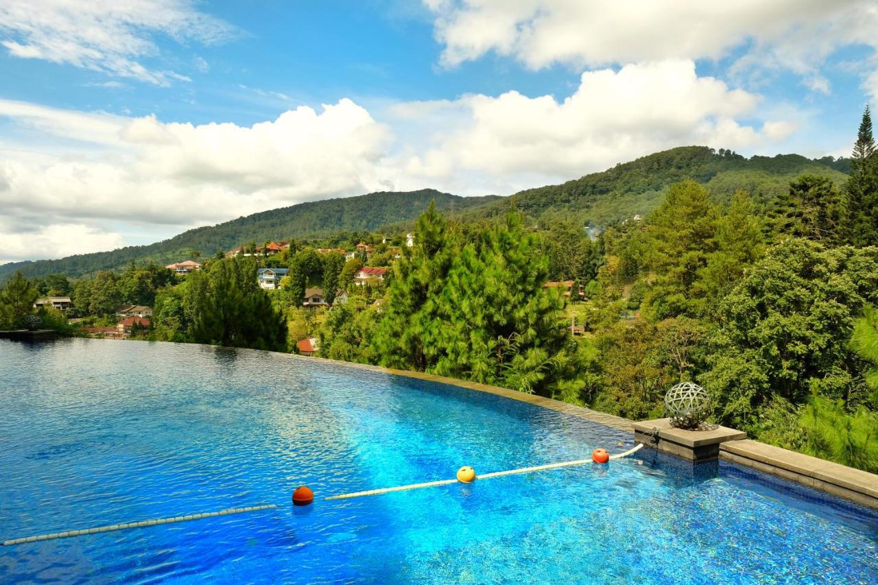The Grand Hill Resort-Hotel Puncak Esterno foto