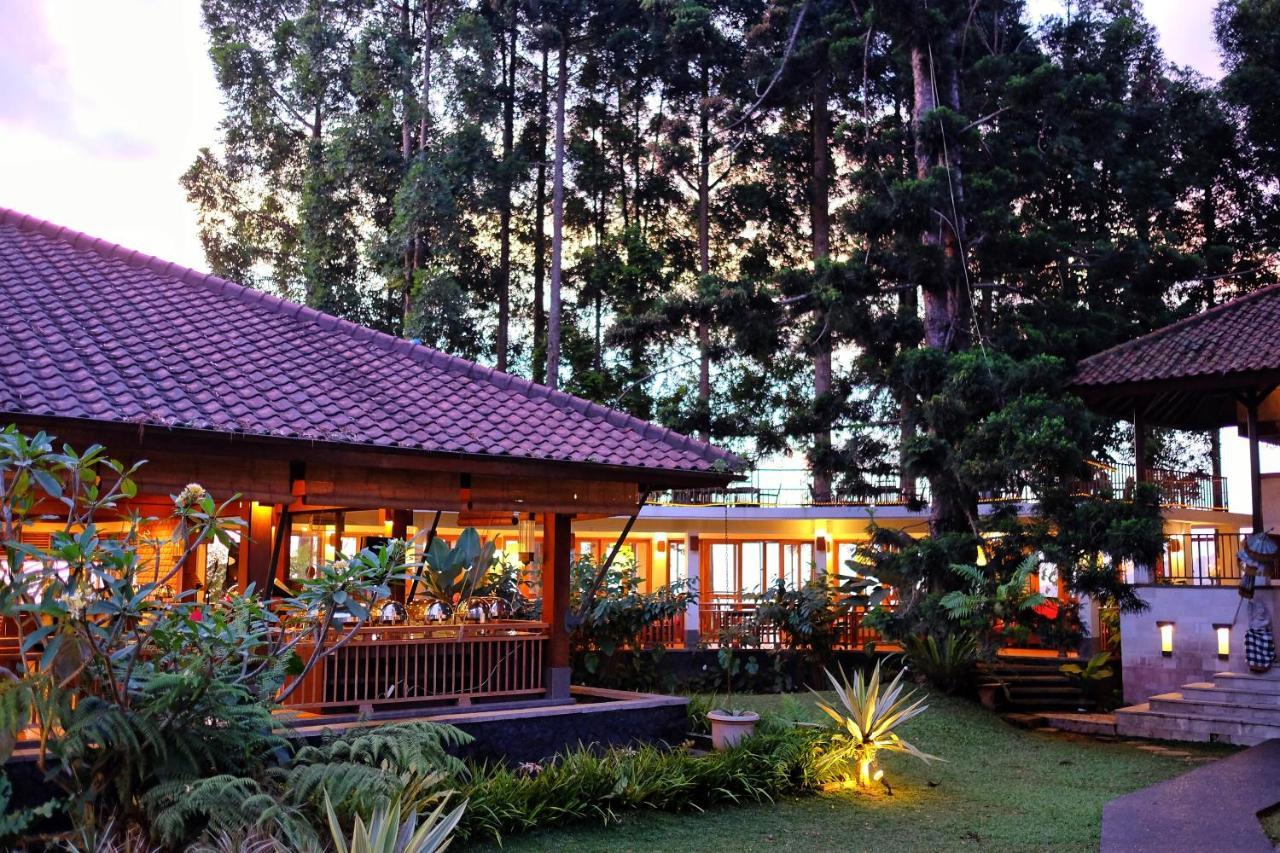 The Grand Hill Resort-Hotel Puncak Esterno foto