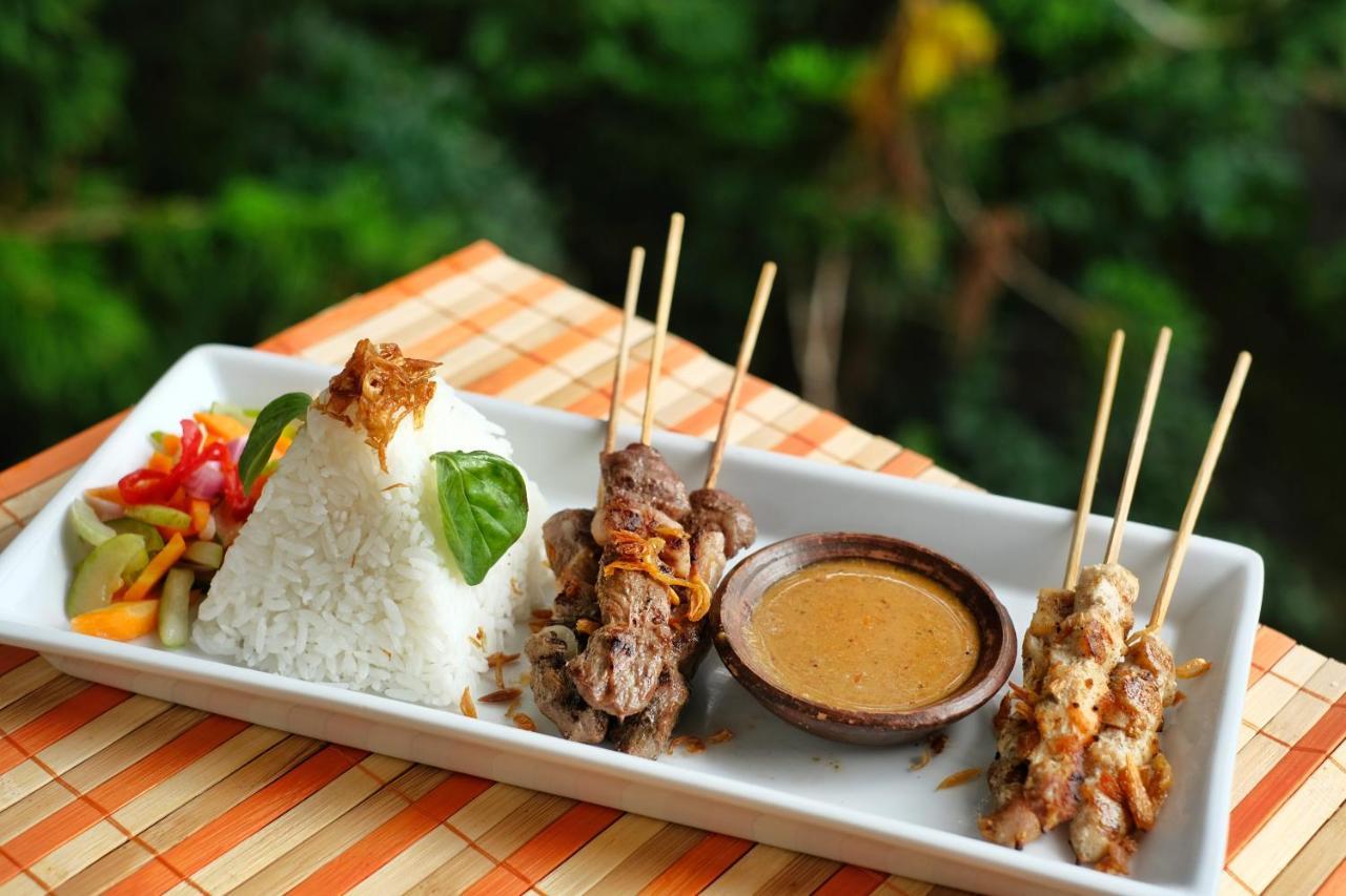 The Grand Hill Resort-Hotel Puncak Esterno foto