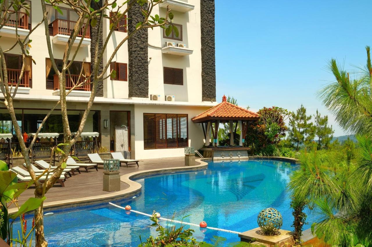 The Grand Hill Resort-Hotel Puncak Esterno foto