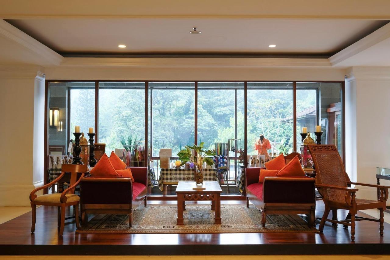 The Grand Hill Resort-Hotel Puncak Esterno foto