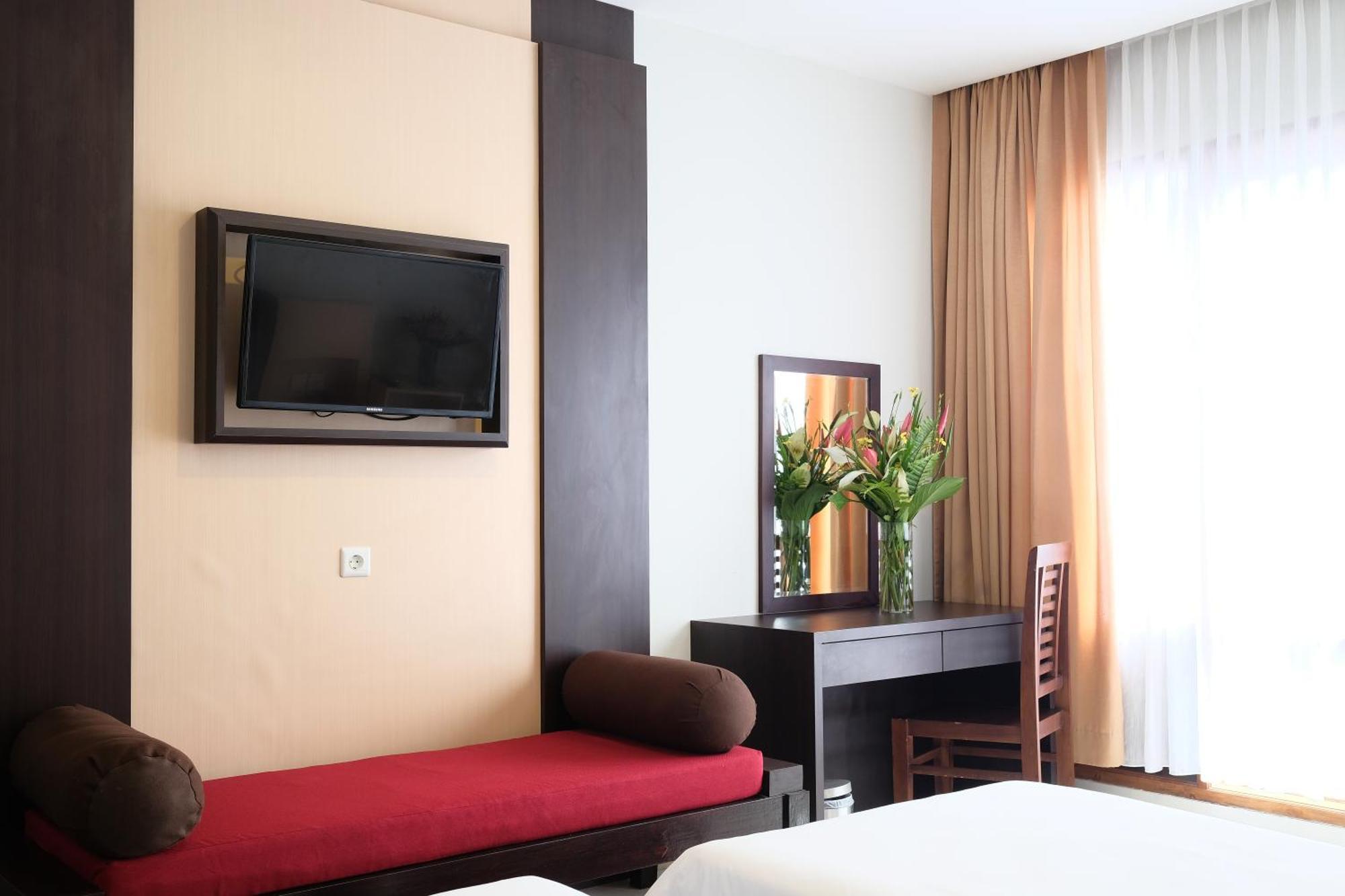 The Grand Hill Resort-Hotel Puncak Esterno foto