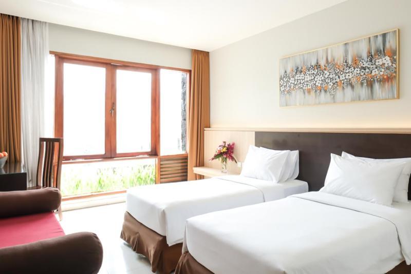 The Grand Hill Resort-Hotel Puncak Esterno foto